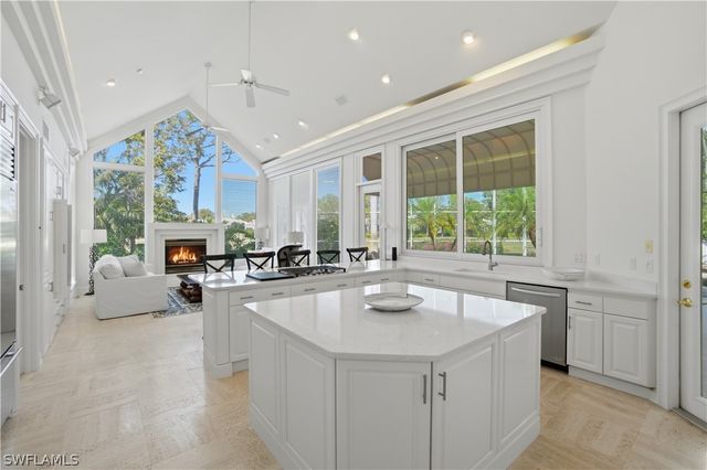 771 Brentwood PT, Naples, FL 34110