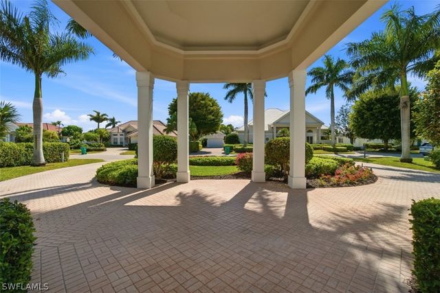 771 Brentwood PT, Naples, FL 34110