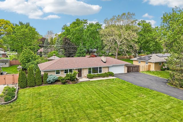 914 N Elmhurst Road, Prospect Heights, IL 60070