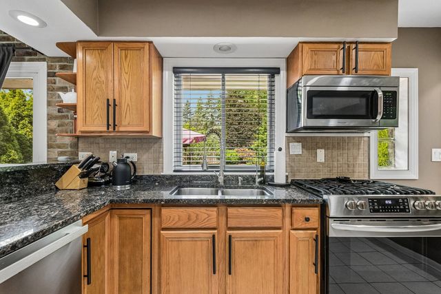 914 N Elmhurst Road, Prospect Heights, IL 60070