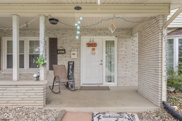 4206 Ridgeway Avenue, Columbus, IN 47203