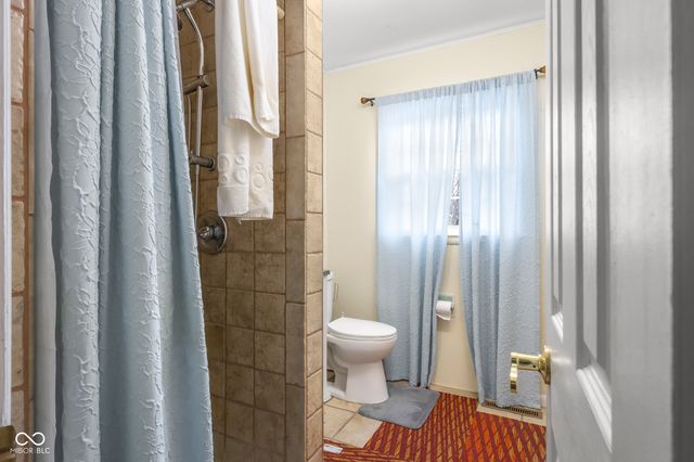 4206 Ridgeway Avenue, Columbus, IN 47203