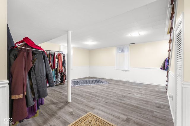 4206 Ridgeway Avenue, Columbus, IN 47203