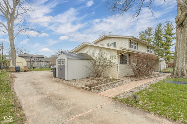 4206 Ridgeway Avenue, Columbus, IN 47203