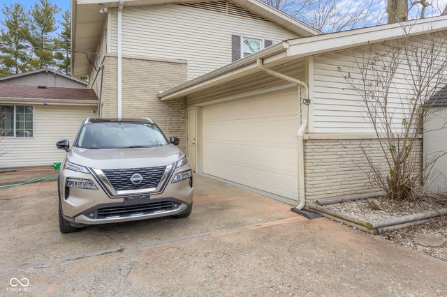 4206 Ridgeway Avenue, Columbus, IN 47203