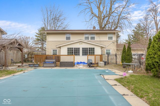 4206 Ridgeway Avenue, Columbus, IN 47203
