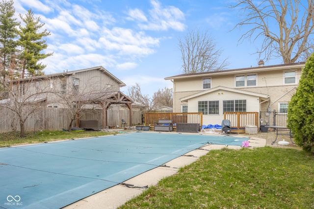 4206 Ridgeway Avenue, Columbus, IN 47203