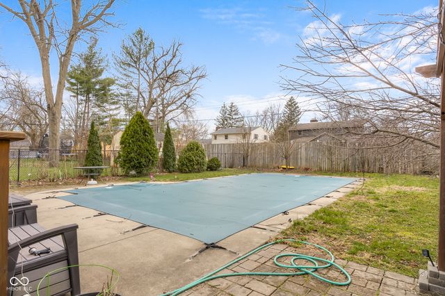 4206 Ridgeway Avenue, Columbus, IN 47203