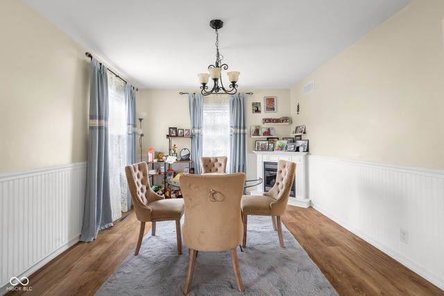 4206 Ridgeway Avenue, Columbus, IN 47203