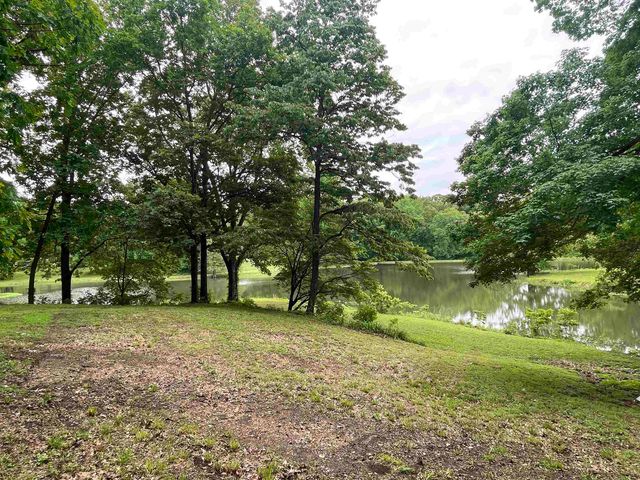 7754 DEER LAKE DR, Millington, TN 38053