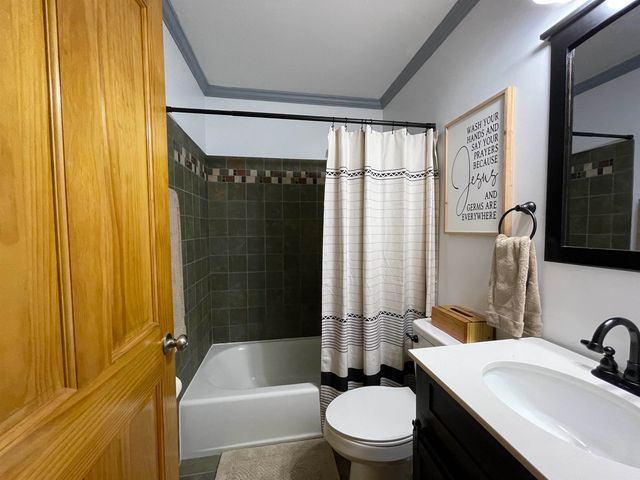 7754 DEER LAKE DR, Millington, TN 38053