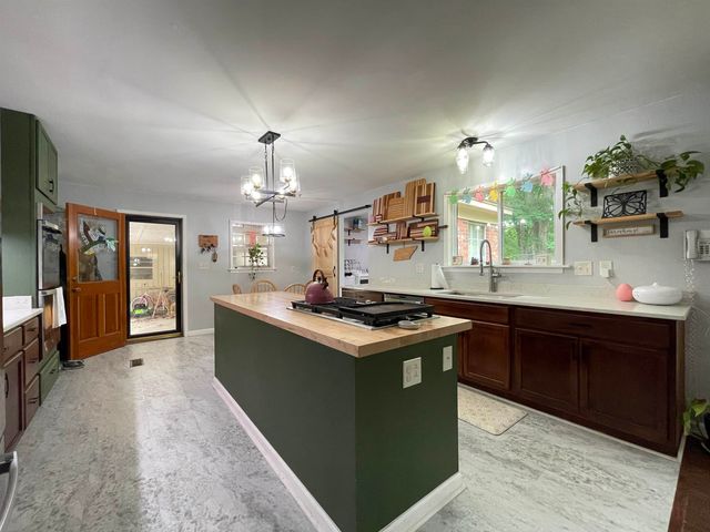 7754 DEER LAKE DR, Millington, TN 38053
