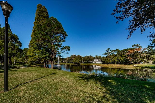 5721 HERONPARK PLACE, Lithia, FL 33547