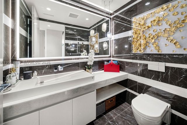 17975 Collins Ave N-1102, Sunny Isles Beach, FL 33160