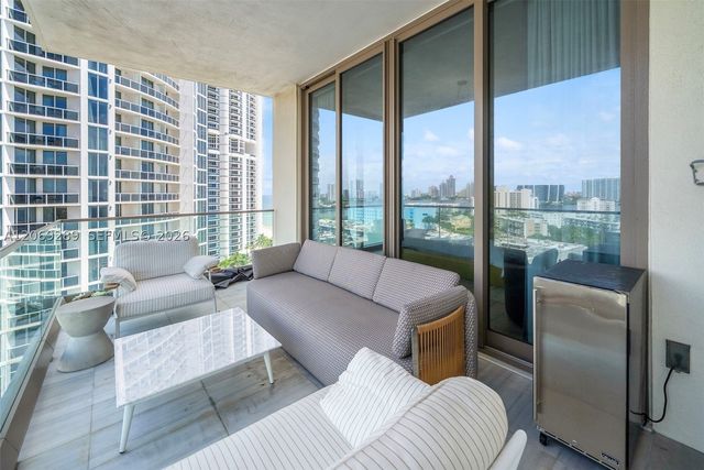 17975 Collins Ave N-1102, Sunny Isles Beach, FL 33160