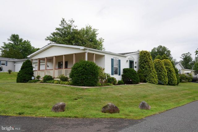 96 WILLOW LN, Sellersville, PA 18960