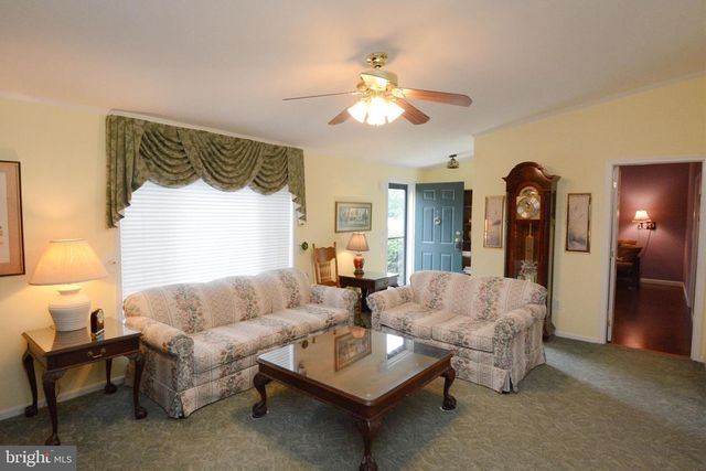 96 WILLOW LN, Sellersville, PA 18960