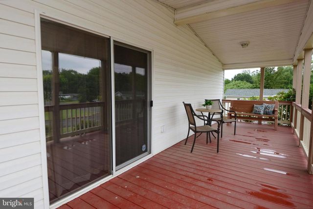 96 WILLOW LN, Sellersville, PA 18960