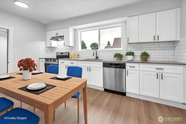 714 S Pacific Avenue, Kelso, WA 98626