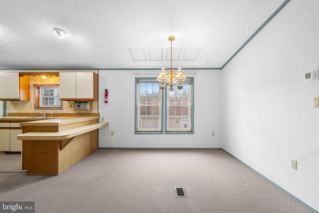 907 LAKEVIEW DR, Green Lane, PA 18054