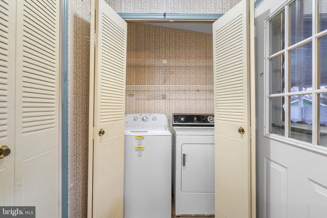 907 LAKEVIEW DR, Green Lane, PA 18054