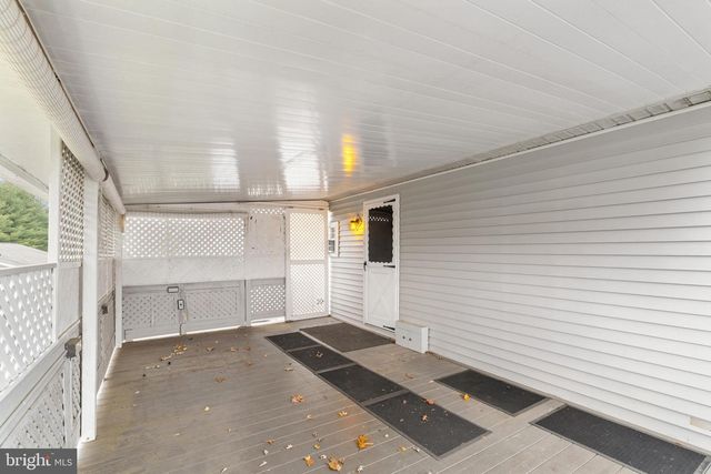 907 LAKEVIEW DR, Green Lane, PA 18054