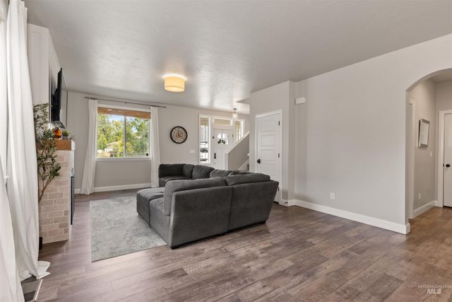 365 N Tullshire Ave., Eagle, ID 83616