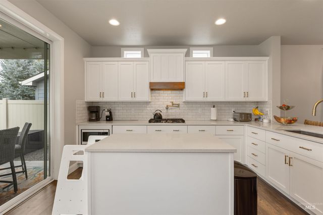 365 N Tullshire Ave., Eagle, ID 83616