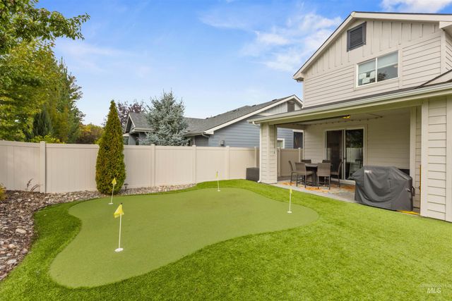 365 N Tullshire Ave., Eagle, ID 83616