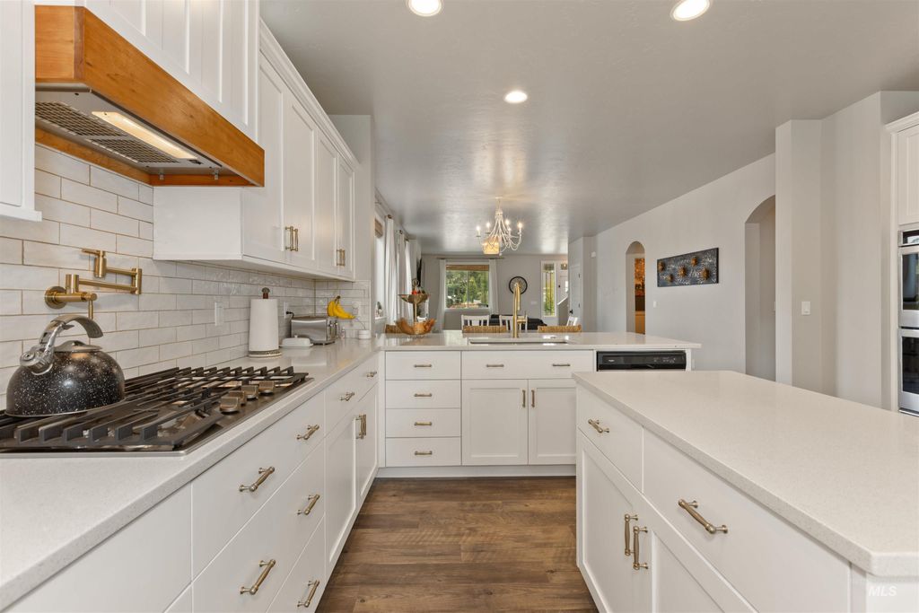 365 N Tullshire Ave., Eagle, ID 83616