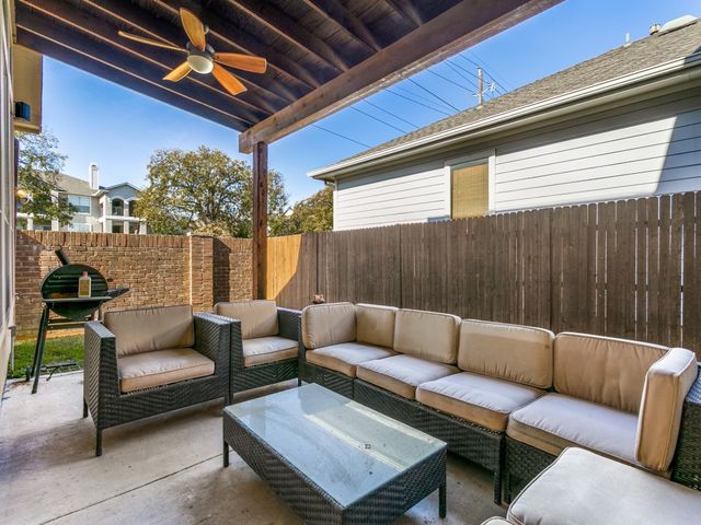 2501 Grizzly Run Lane, Euless, TX 76039