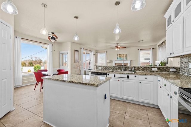 1911 Schorn Drive, Killeen, TX 76542