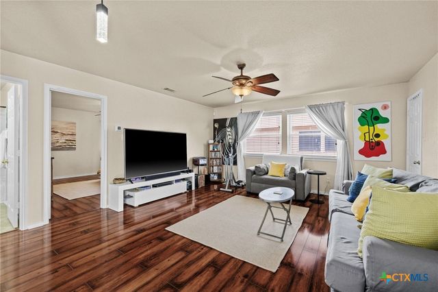 1911 Schorn Drive, Killeen, TX 76542