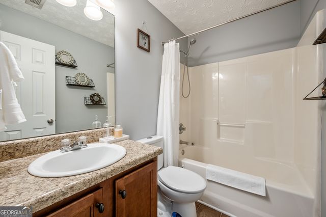 18 Larkspur Lane, Emerson, GA 30137