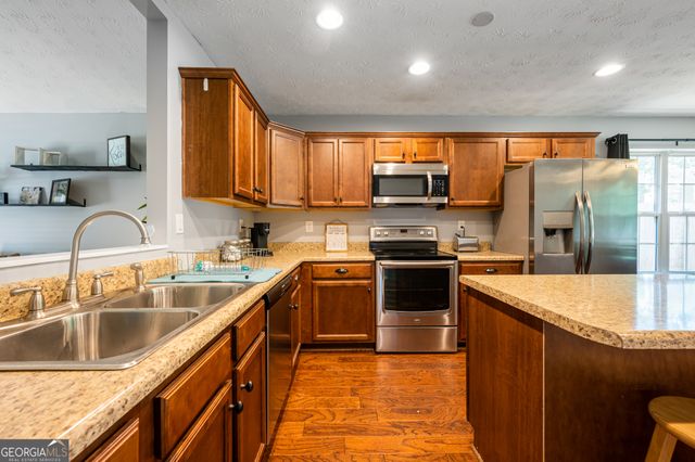 18 Larkspur Lane, Emerson, GA 30137