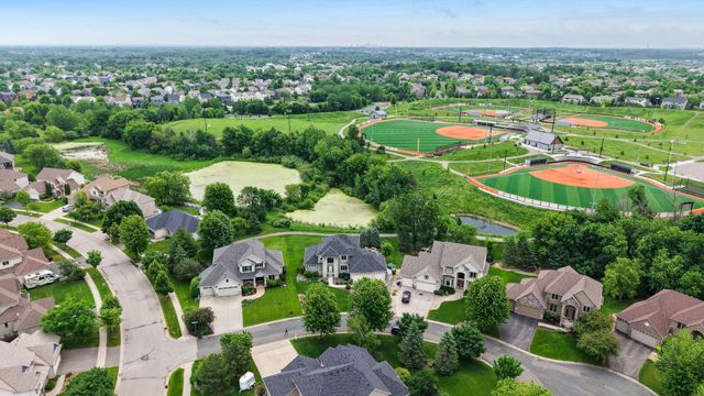 6786 Yellowstone Lane N, Maple Grove, MN 55311