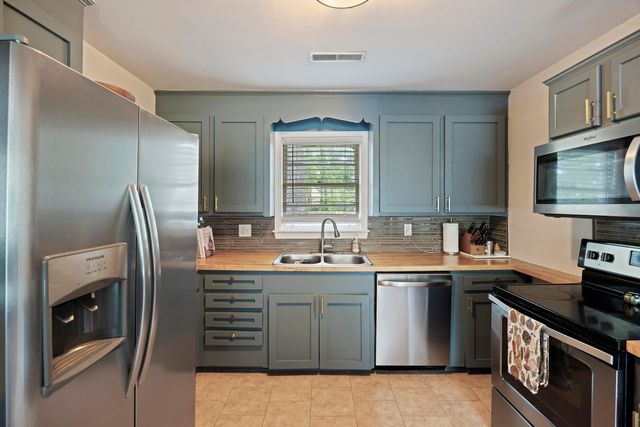 825 Savage Road, Charleston, SC 29414