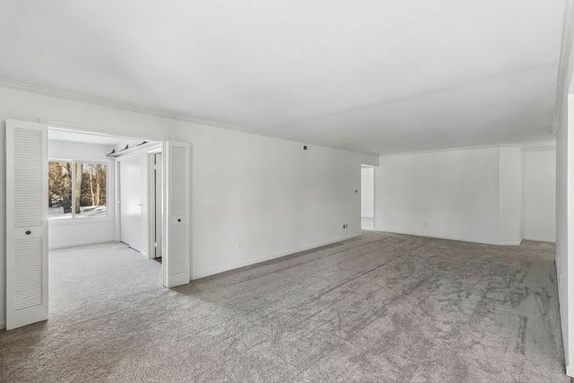 740 Saint Andrews Lane 35, Crystal Lake, IL 60014