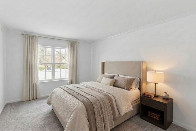 740 Saint Andrews Lane 35, Crystal Lake, IL 60014