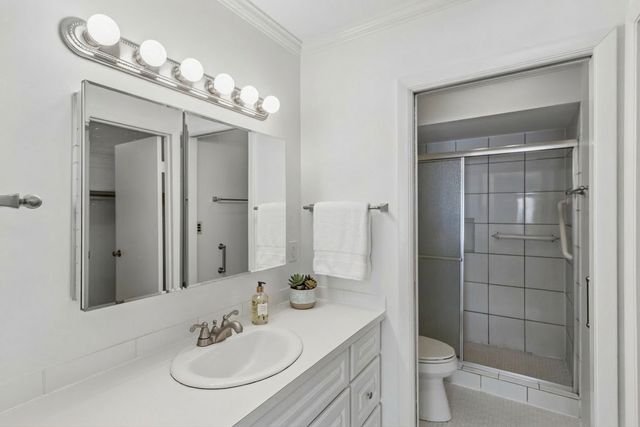 740 Saint Andrews Lane 35, Crystal Lake, IL 60014