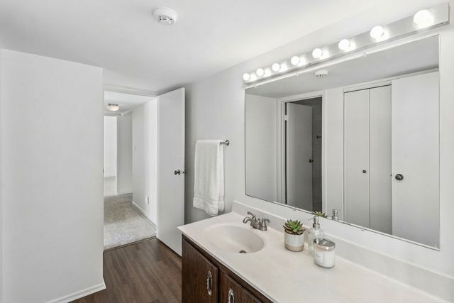 740 Saint Andrews Lane 35, Crystal Lake, IL 60014