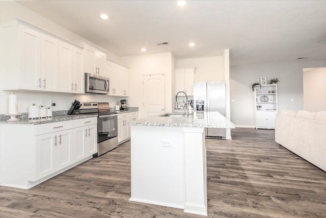 52 TWIN LAKES DR, Byhalia, MS 38611