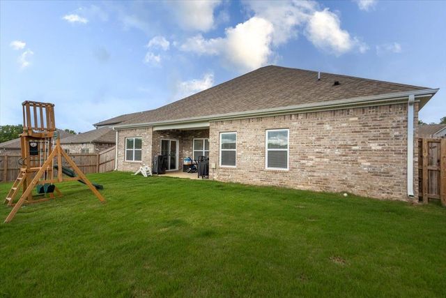 52 TWIN LAKES DR, Byhalia, MS 38611
