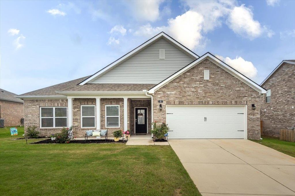 52 TWIN LAKES DR, Byhalia, MS 38611