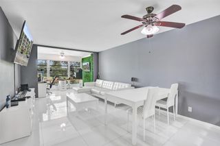 9235 Lagoon Pl 207, Davie, FL 33324
