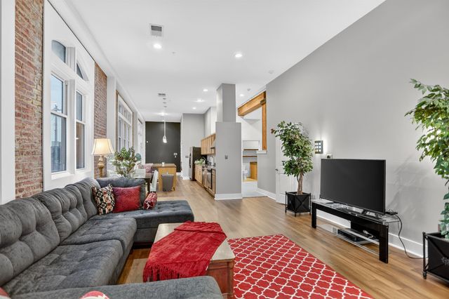 435 S Front St Apt 307, Memphis, TN 38103