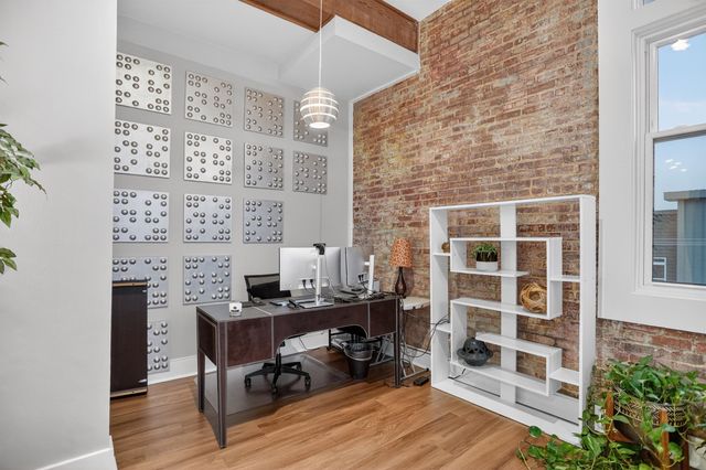 435 S Front St Apt 307, Memphis, TN 38103