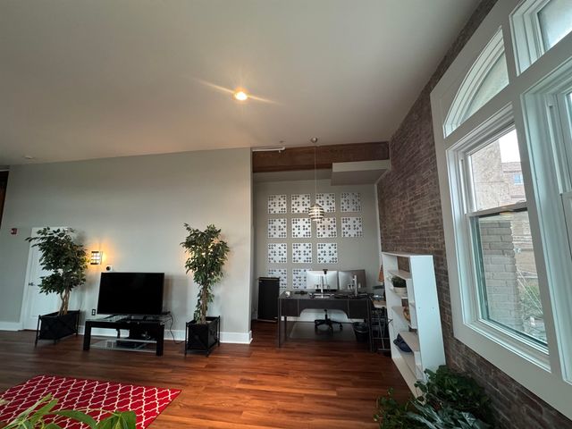 435 S Front St Apt 307, Memphis, TN 38103