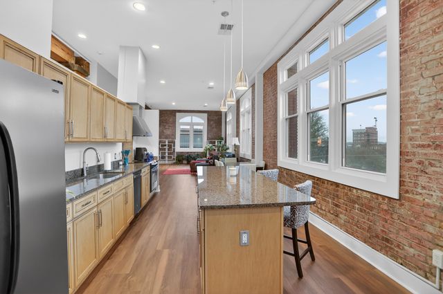 435 S Front St Apt 307, Memphis, TN 38103