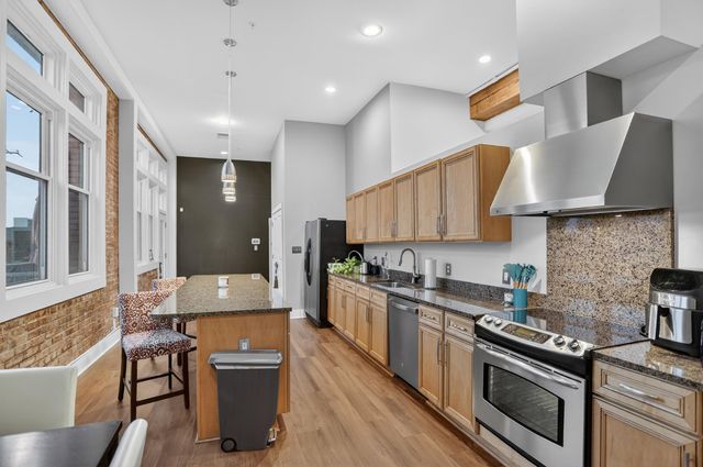 435 S Front St Apt 307, Memphis, TN 38103